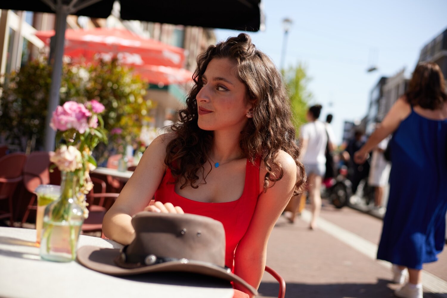 Coreline Creative lifestyle portrait at a cafe
